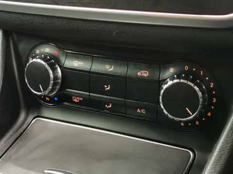 Thumbnail image for the Mercedes-Benz Gla 1.6 GLA180 Urban Edition