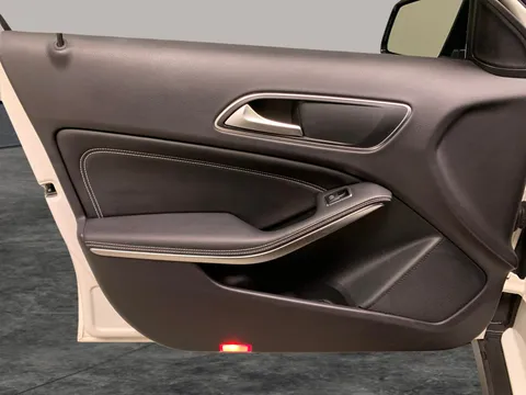Thumbnail image for the Mercedes-Benz Gla 1.6 GLA180 Urban Edition