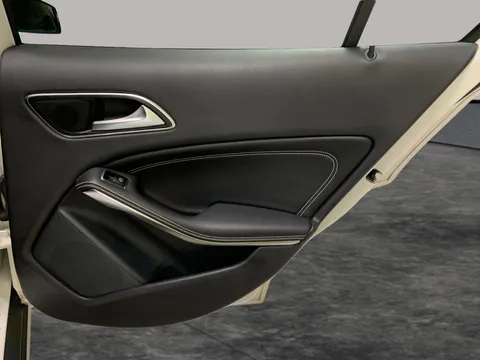 Thumbnail image for the Mercedes-Benz Gla 1.6 GLA180 Urban Edition