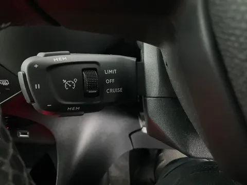 Thumbnail image for the Ds Automobiles Ds 3 Crossback E-TENSE 50kWh Ultra Prestige Crossback