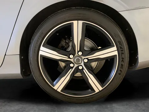 Thumbnail image for the Volvo S90 2.0 D4 R-Design Pro