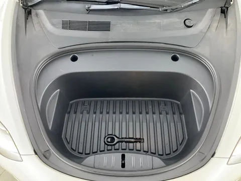 Thumbnail image for the Tesla Model 3 Standard Range Plus   RWD