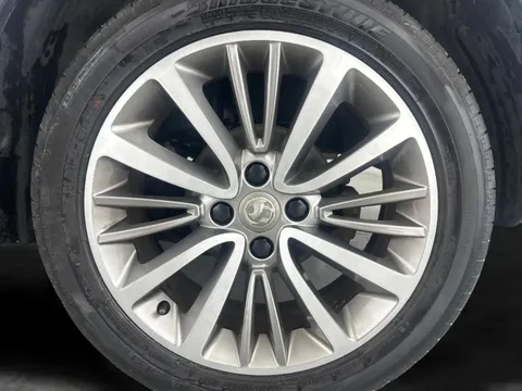 Thumbnail image for the Vauxhall Crossland X 1.2 Griffin