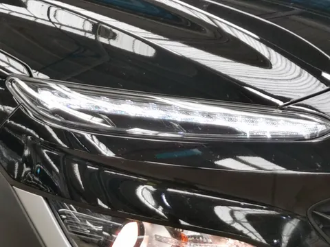 Thumbnail image for the Hyundai Kona 1.0 T-GDi MHEV SE Connect