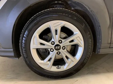 Thumbnail image for the Hyundai Kona 1.0 T-GDi MHEV SE Connect
