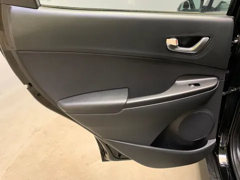 Thumbnail image for the Hyundai Kona 1.0 T-GDi MHEV SE Connect