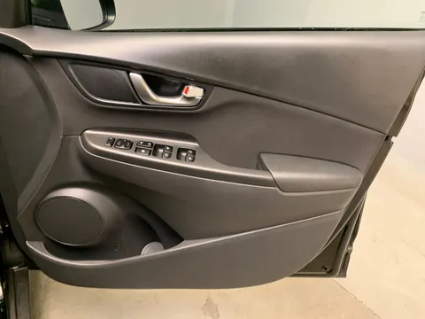 Thumbnail image for the Hyundai Kona 1.0 T-GDi MHEV SE Connect