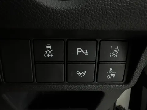 Thumbnail image for the Honda CR-V 2.0 h i-MMD SR    eCVT 4WD