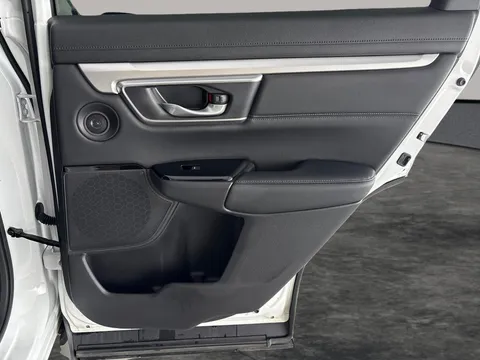 Thumbnail image for the Honda CR-V 2.0 h i-MMD SR    eCVT 4WD