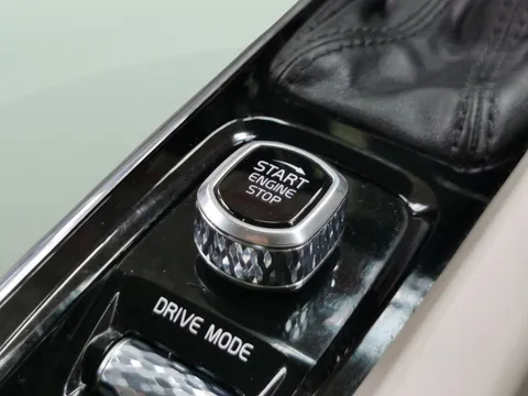 Thumbnail image for the Volvo XC60 2.0 D4 Momentum