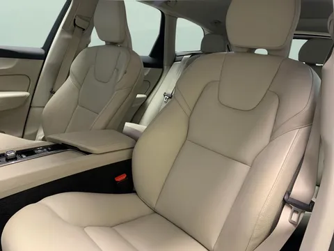Thumbnail image for the Volvo XC60 2.0 D4 Momentum