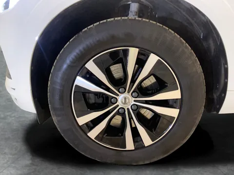 Thumbnail image for the Volvo XC60 2.0 D4 Momentum