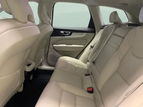 Thumbnail image for the Volvo XC60 2.0 D4 Momentum