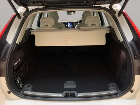 Thumbnail image for the Volvo XC60 2.0 D4 Momentum