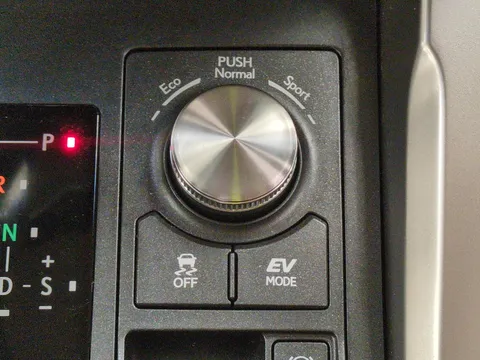 Thumbnail image for the Lexus Nx 2.5 300h Premier    E-CVT 4WD