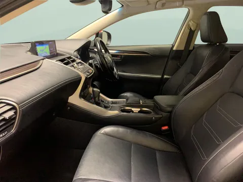 Thumbnail image for the Lexus Nx 2.5 300h Premier    E-CVT 4WD