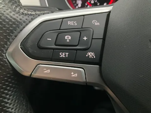 Thumbnail image for the Volkswagen Passat 2.0 TDI EVO R-Line   DSG