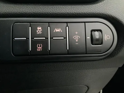 Thumbnail image for the Kia Ceed 1.0 T-GDi 2