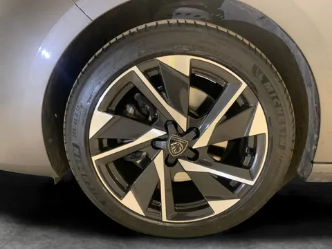 Thumbnail image for the Peugeot 308 Sw 1.2 PureTech Allure Premium   EAT