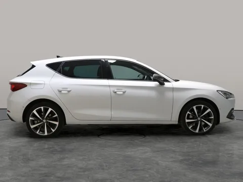 Thumbnail image for the SEAT Leon 1.4 eHybrid 12.8kWh FR Sport   Plug-in  DSG