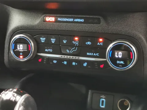 Thumbnail image for the Ford Focus 1.0T EcoBoost Vignale