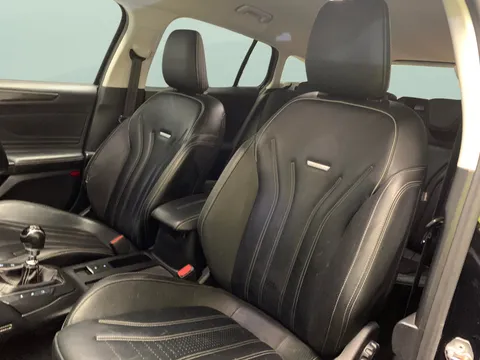 Thumbnail image for the Ford Focus 1.0T EcoBoost Vignale