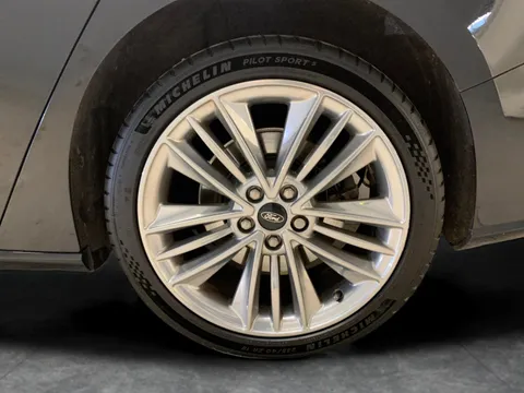 Thumbnail image for the Ford Focus 1.0T EcoBoost Vignale