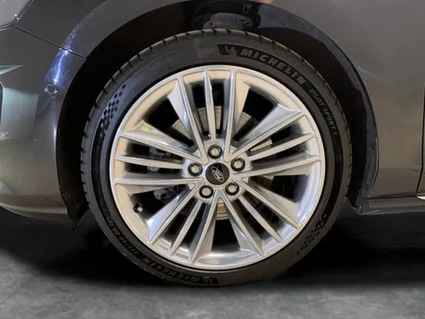 Thumbnail image for the Ford Focus 1.0T EcoBoost Vignale
