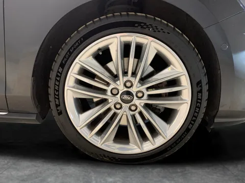 Thumbnail image for the Ford Focus 1.0T EcoBoost Vignale
