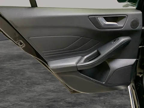 Thumbnail image for the Ford Focus 1.0T EcoBoost Vignale