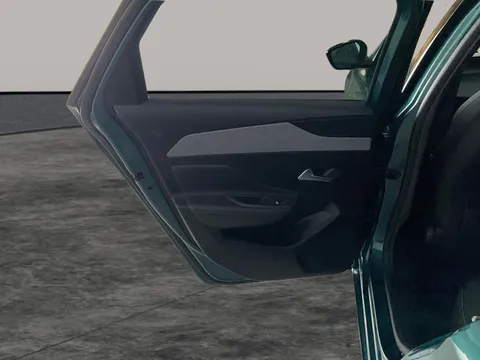 Thumbnail image for the Peugeot 308 Sw 1.5 BlueHDi Allure Premium EAT