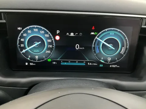 Thumbnail image for the Hyundai Tucson 1.6 h T-GDi 13.8kWh Premium   Plug-in  4WD
