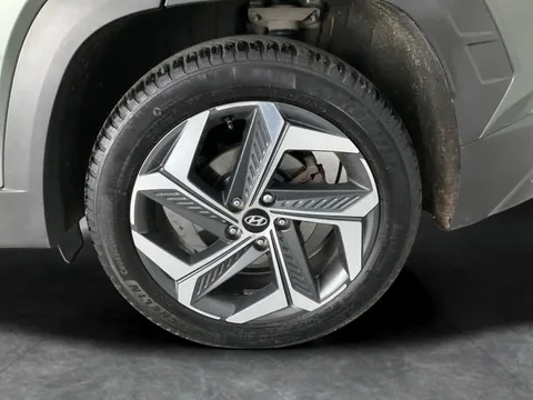 Thumbnail image for the Hyundai Tucson 1.6 h T-GDi 13.8kWh Premium   Plug-in  4WD