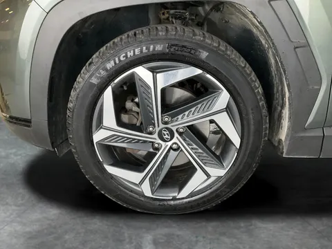 Thumbnail image for the Hyundai Tucson 1.6 h T-GDi 13.8kWh Premium   Plug-in  4WD