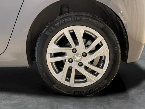 Thumbnail image for the Peugeot 208 1.5 BlueHDi Active Premium