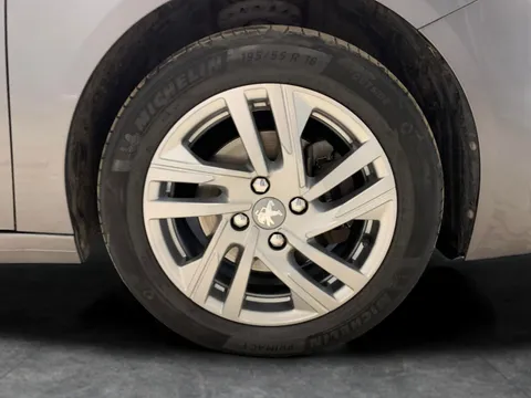 Thumbnail image for the Peugeot 208 1.5 BlueHDi Active Premium