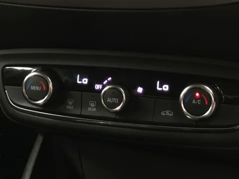 Thumbnail image for the Vauxhall Crossland X 1.2 Turbo SE