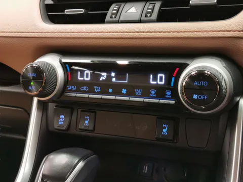 Thumbnail image for the Toyota RAV4 2.5 VVT-h GPF Excel    CVT