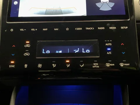 Thumbnail image for the Hyundai Santa Fe 1.6 h T-GDi Premium