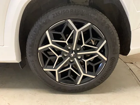 Thumbnail image for the Hyundai Santa Fe 1.6 h T-GDi Premium
