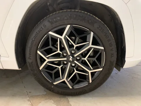 Thumbnail image for the Hyundai Santa Fe 1.6 h T-GDi Premium