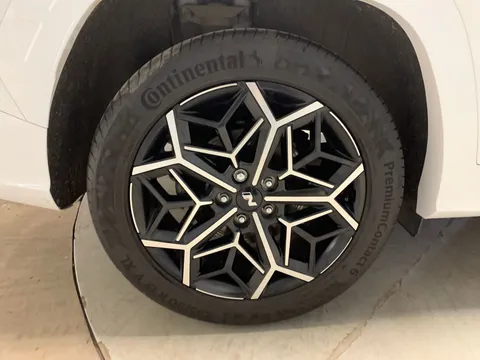 Thumbnail image for the Hyundai Santa Fe 1.6 h T-GDi Premium