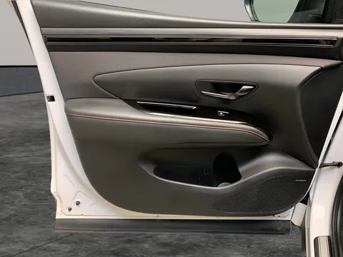 Thumbnail image for the Hyundai Santa Fe 1.6 h T-GDi Premium