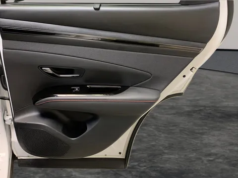Thumbnail image for the Hyundai Santa Fe 1.6 h T-GDi Premium