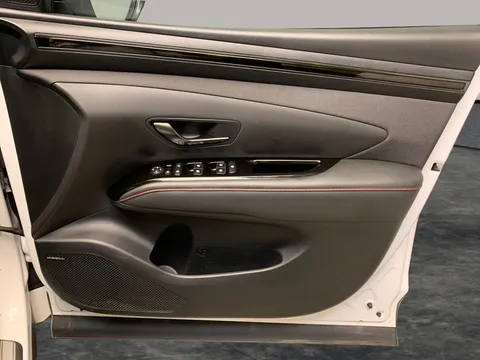 Thumbnail image for the Hyundai Santa Fe 1.6 h T-GDi Premium