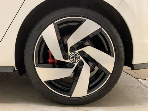 Thumbnail image for the Volkswagen Golf 2.0 TSI GTI   DSG