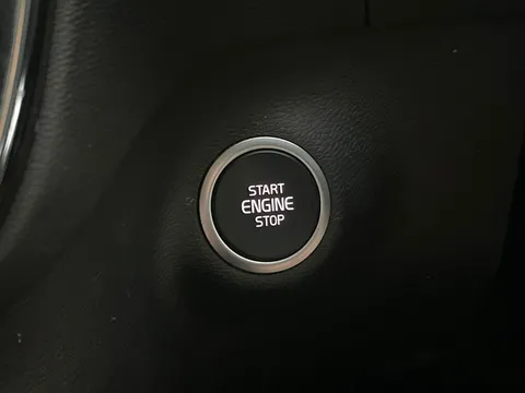 Thumbnail image for the Volvo XC40 1.5h T4 Recharge 10.7kWh Core   Plug-in
