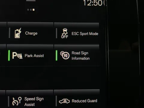 Thumbnail image for the Volvo XC40 1.5h T4 Recharge 10.7kWh Core   Plug-in