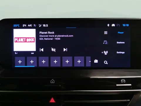 Thumbnail image for the Citroën C4 X 1.2 PureTech Shine Fastback  EAT8
