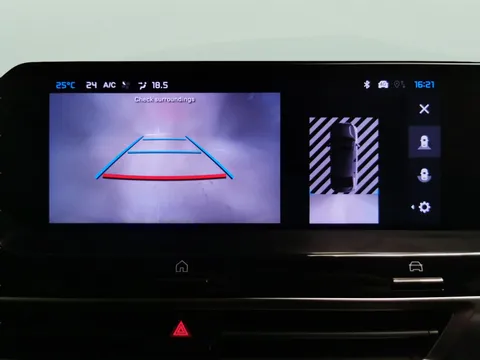 Thumbnail image for the Citroën C4 X 1.2 PureTech Shine Fastback  EAT8